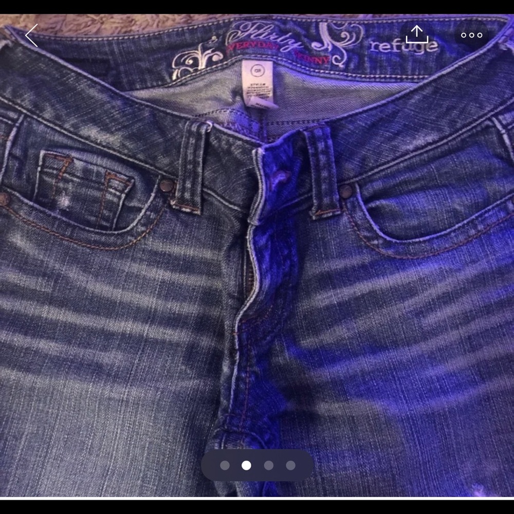 Jeans - Picture 2 of 3